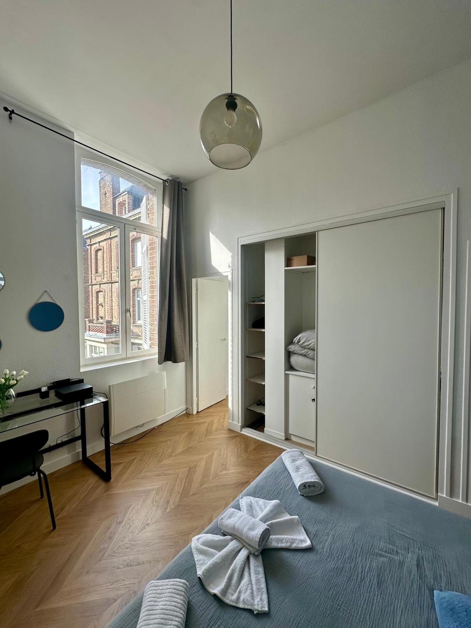 Spacieux Appt Haussmannien Parking Prive 阿棉 外观 照片